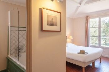 Aparthotel Residence Pierre & Vacances Les Restanques Du Golfe De Saint-Tropez 4*