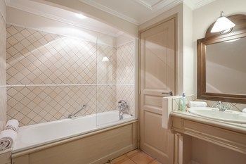 Residence Pierre & Vacances Les Restanques Du Golfe De Saint-Tropez 4*