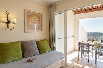 Residence Pierre & Vacances Les Restanques Du Golfe De Saint-Tropez Aparthotel 4*