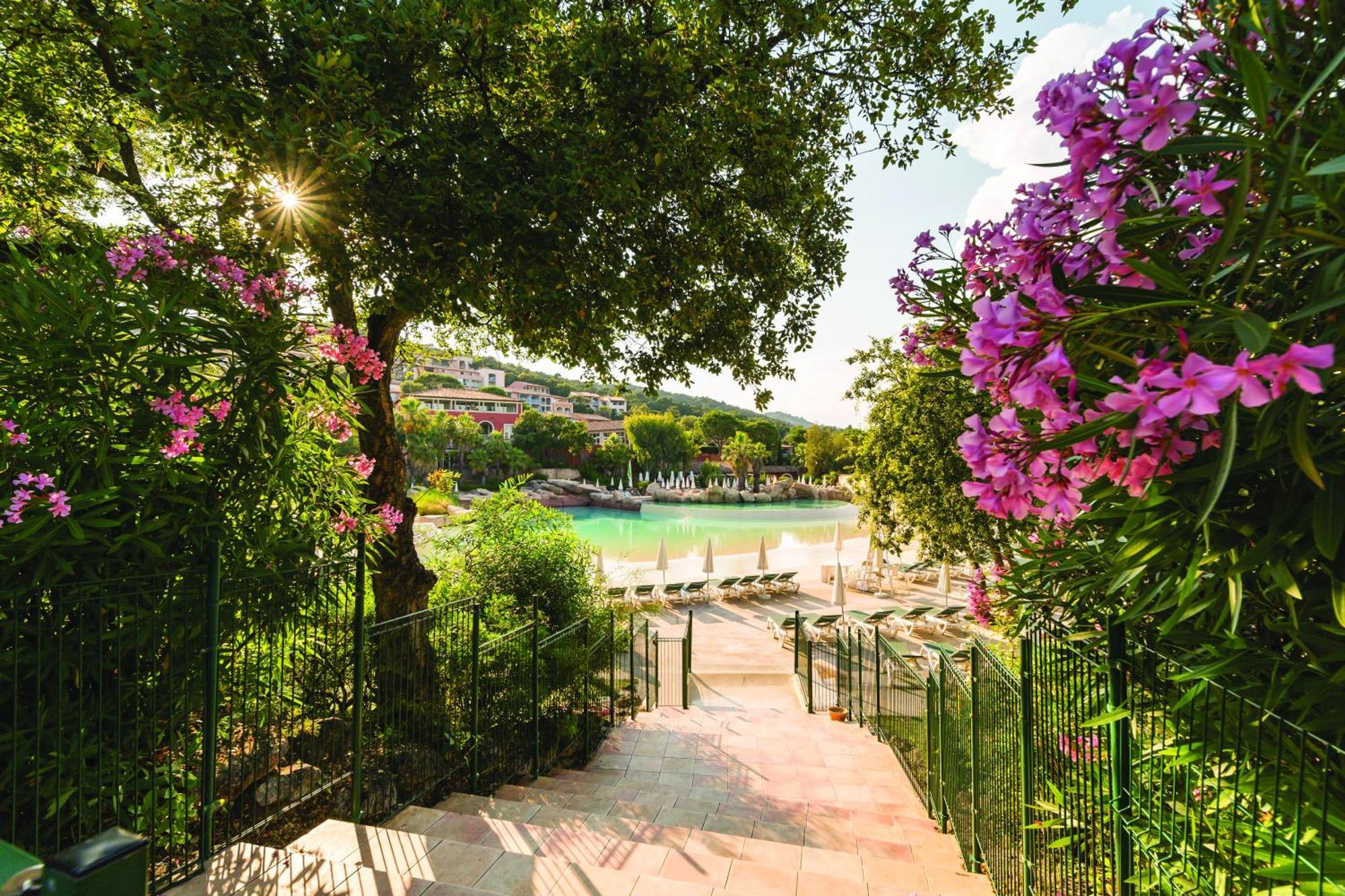 Pierre & Les Restanques Du Golfe De Saint-tropez Grimaud